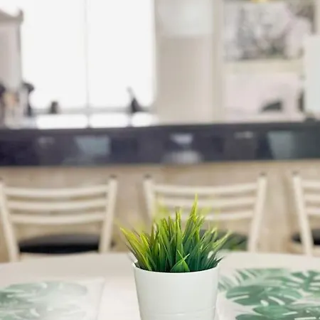 Oceano Azul Luminoso 50 Metros Del Mar En Centro Apartment