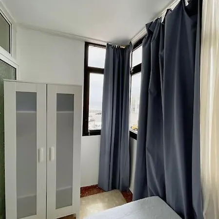 Oceano Azul Luminoso 50 Metros Del Mar En Centro *